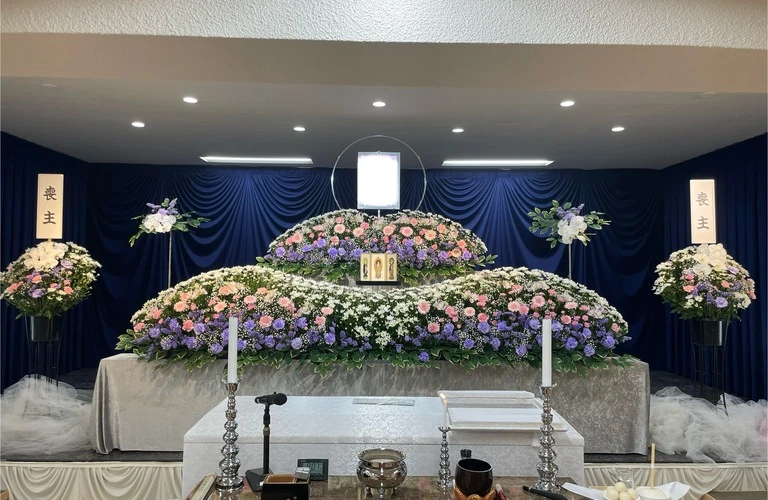 家族葬のやすらぎを戸塚で。心を込めた安い葬儀サービス | 神奈川県戸塚区の葬儀ならつながるお葬式